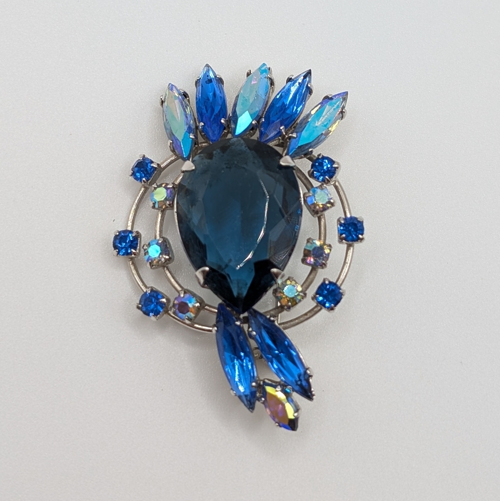 Vintage Mid-Century Blue Rhinestone Brooch | Aurora Borealis & Sapphire Glass
